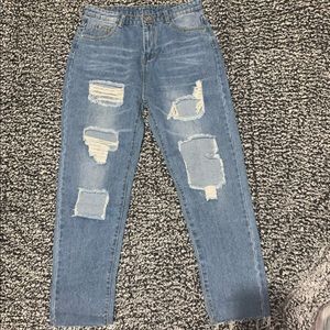 *SOLD* ROMWE ripped jeans